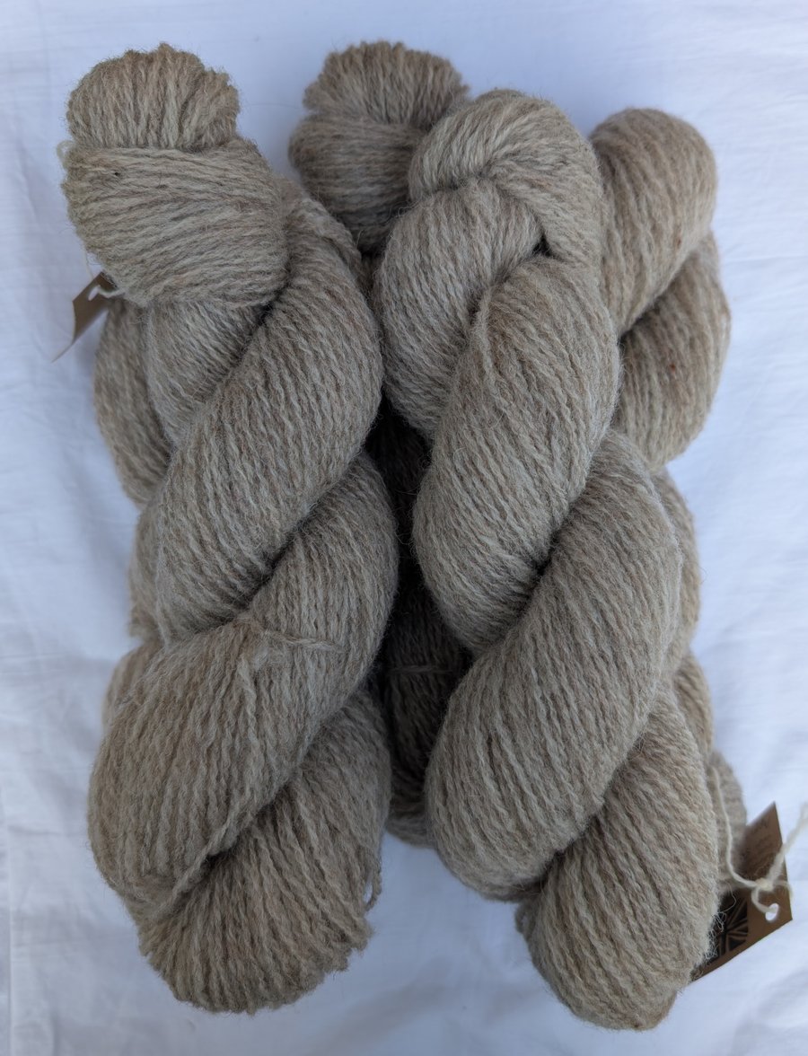 Undyed, natural Shetland wool, 4ply, fawn.
