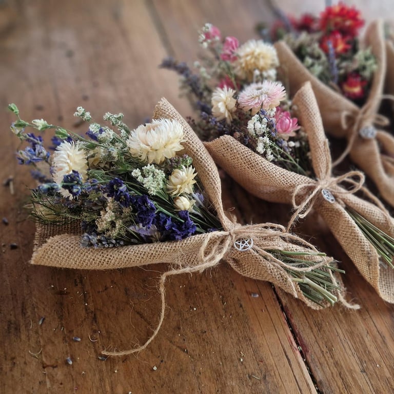 Mini dried flower bouquet