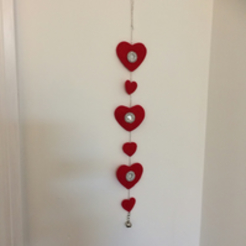 Red Felt Heart Garland. (018)