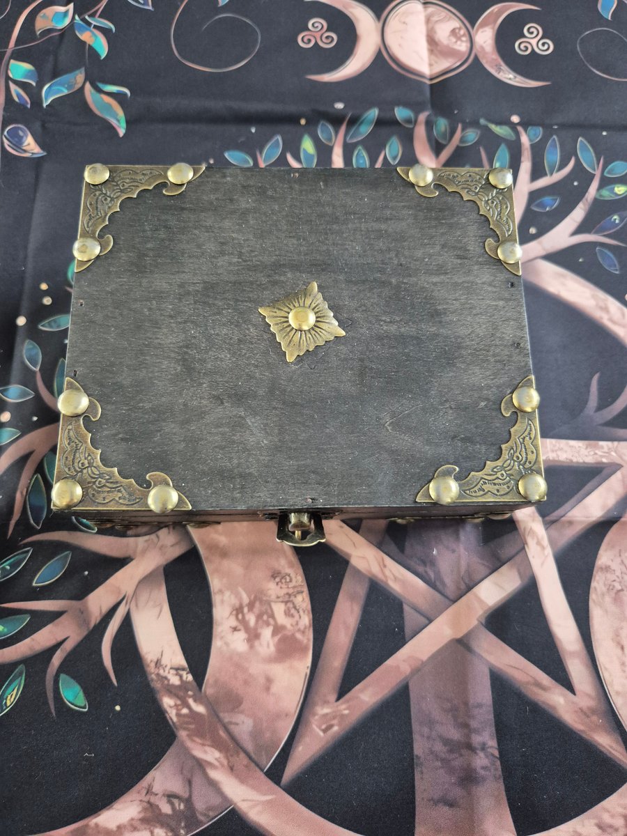 Elder Futhark Rune Set In Decorative Box 