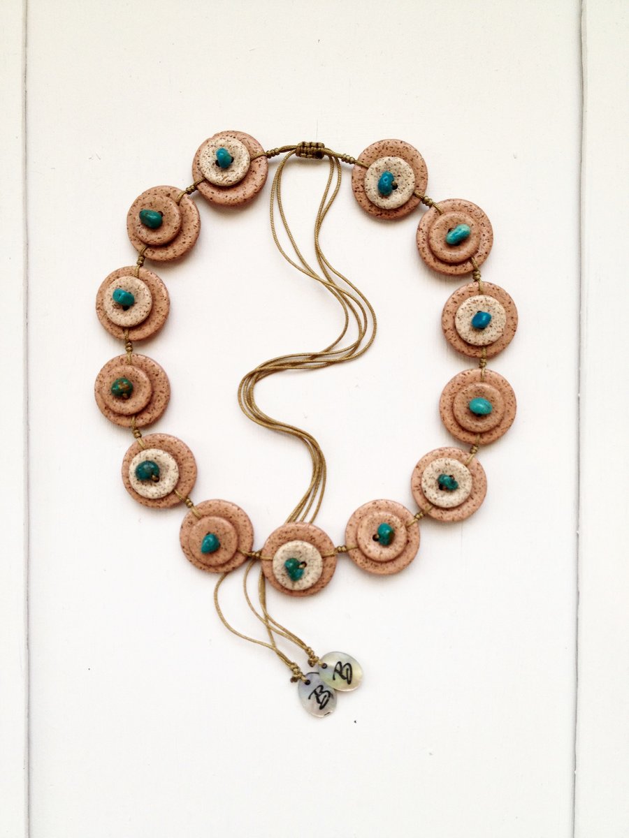 ON SALE . Beautiful stone" LOOK "vintage button necklace beaded . turquoise bead