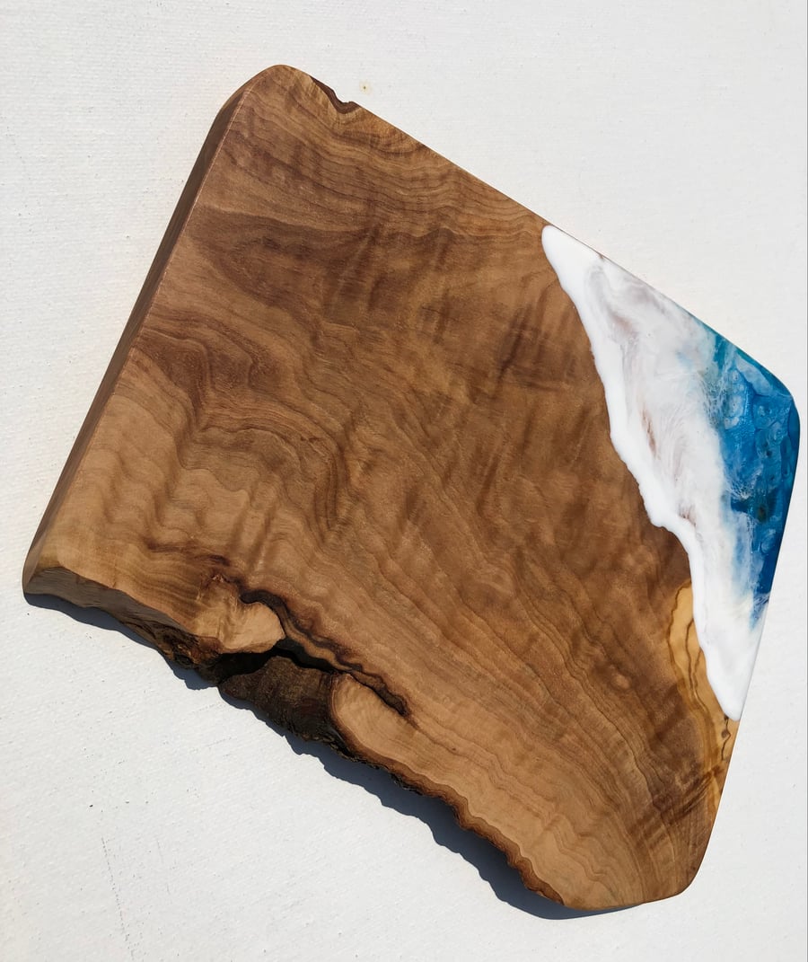 SALE. Serving  board, sea wave, small , resin on olive wood 