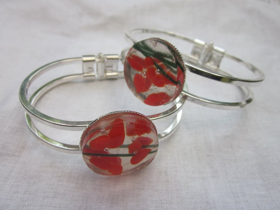 Handmade fused glass bangle - abstract poppy