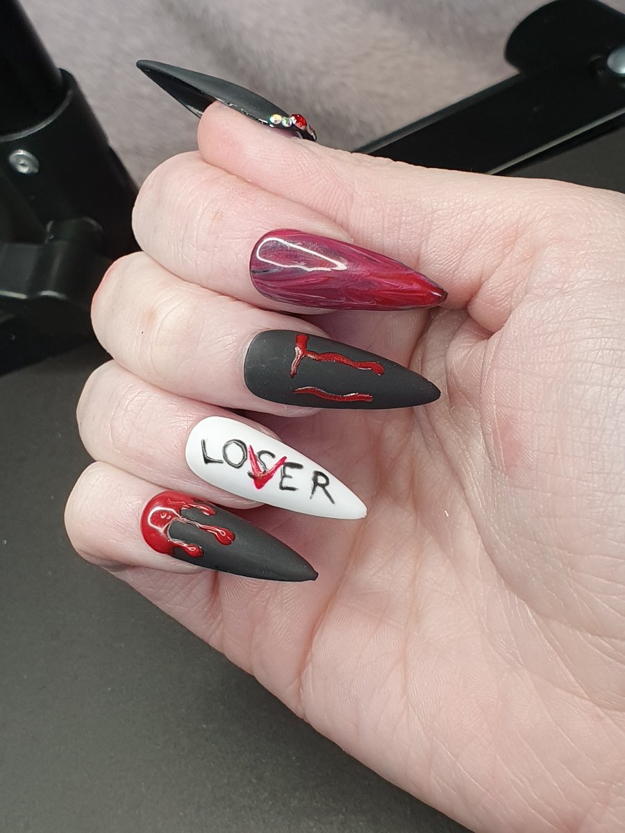 IT Horror Press On Nails