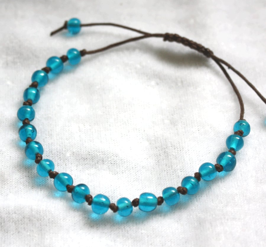 Turquoise & Brown Macrame Style Bracelet (5mm Beads)