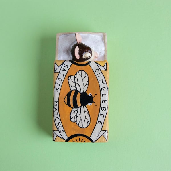Sleepy Matchbox Mouse - Bumblebee design 