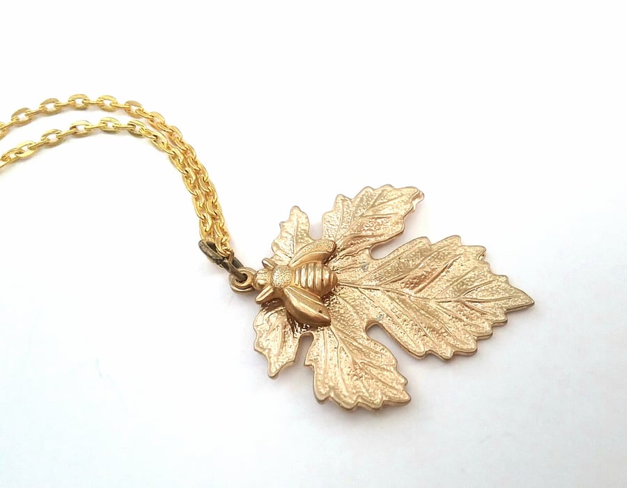 Oak Leaf & Bee Necklace....