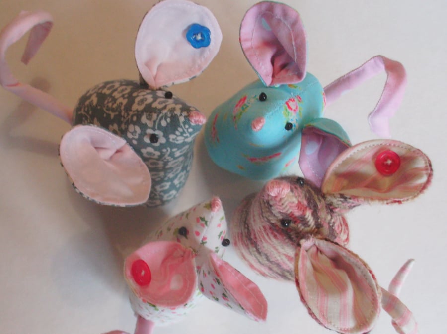 Mouse pin cushion, mice, pin cushion, sewing accessories, pin cushion