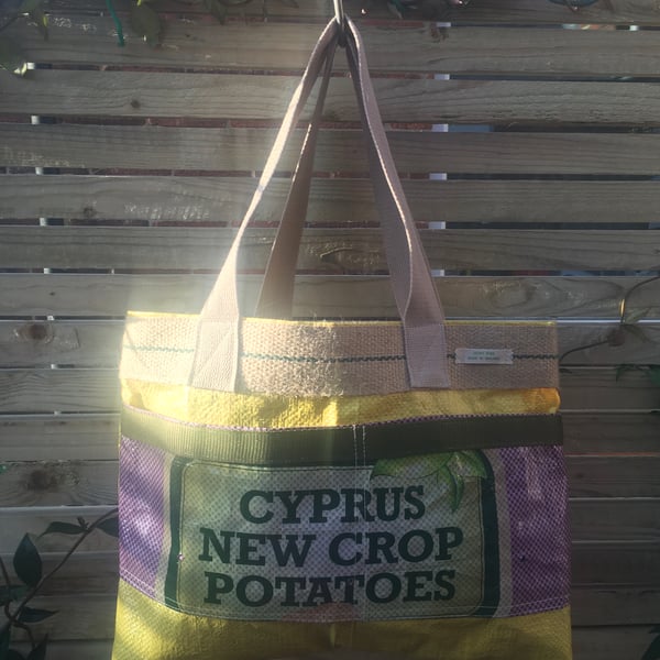 Handy Shopper with Pocket 