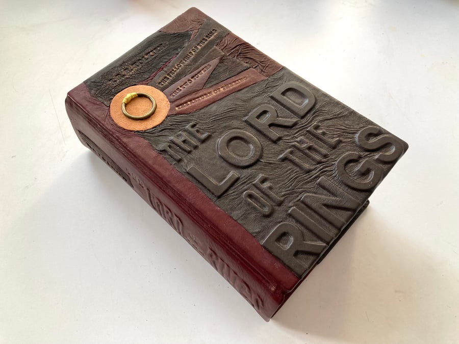 Lord of the rings- Tolkien- hand bound leather binding- - birthday - Christmas