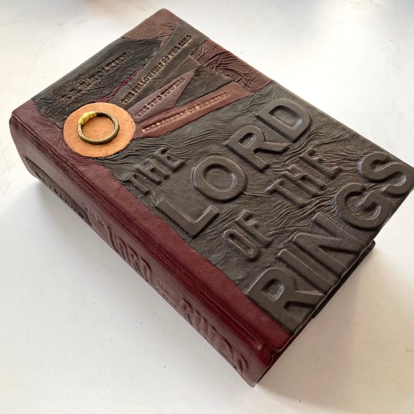 Lord of the rings- Tolkien- hand bound leather binding- - birthday - Christmas
