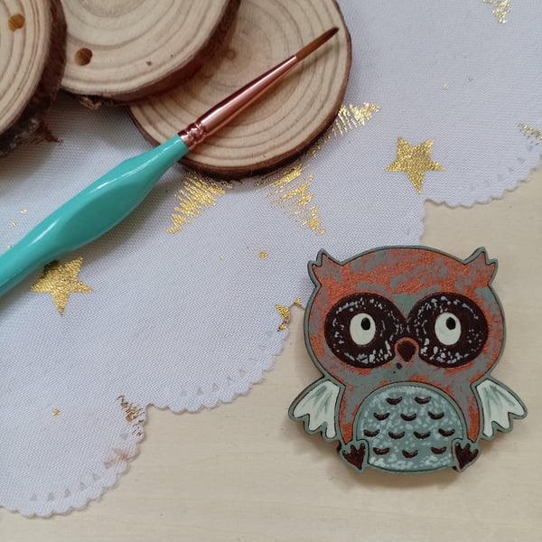 Wooden owl shaped fridge magnet 