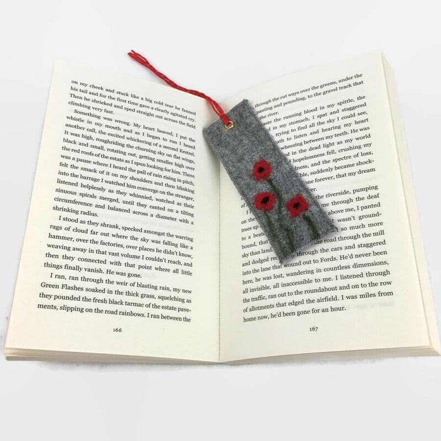 Felted bookmark with poppy design