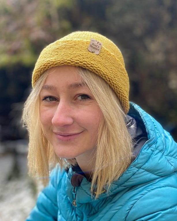 Fisherman style beanie hat in sunflower yellow wool (unisex)