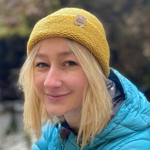 Fisherman style beanie hat in sunflower yellow wool (unisex)