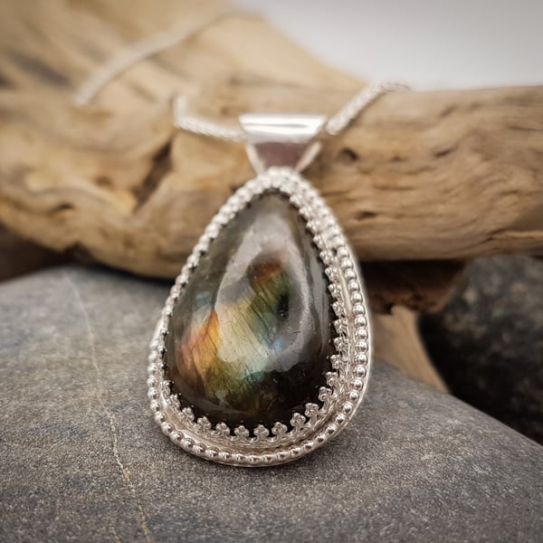 Labradorite and Sterling Silver pendant necklace