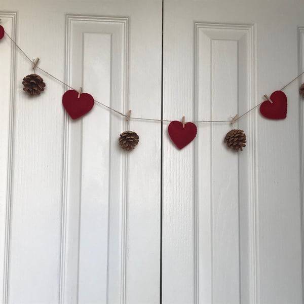 Hearts and Pines Christmas Garland, Christmas Wall Decorations, Xmas Decor, Felt