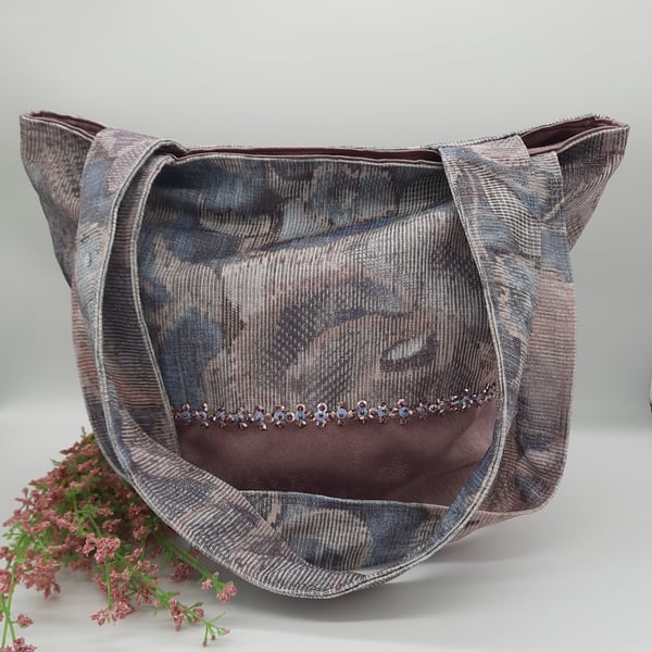 Tote bag with sequin detail in mauve 