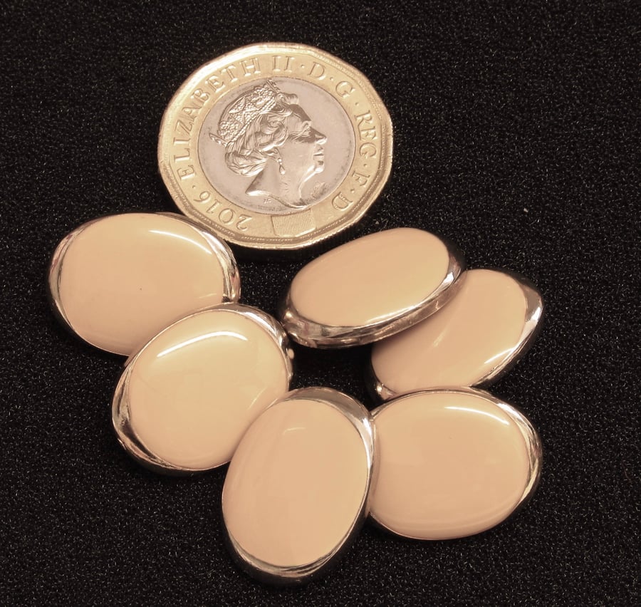 Vintage Buttons: Latte Coloured Center, Golden Rim, Oval 6x19mm