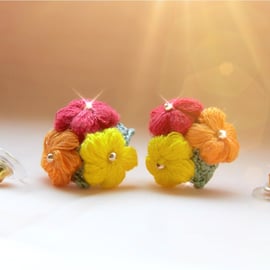 Microcrochet flower ear studs