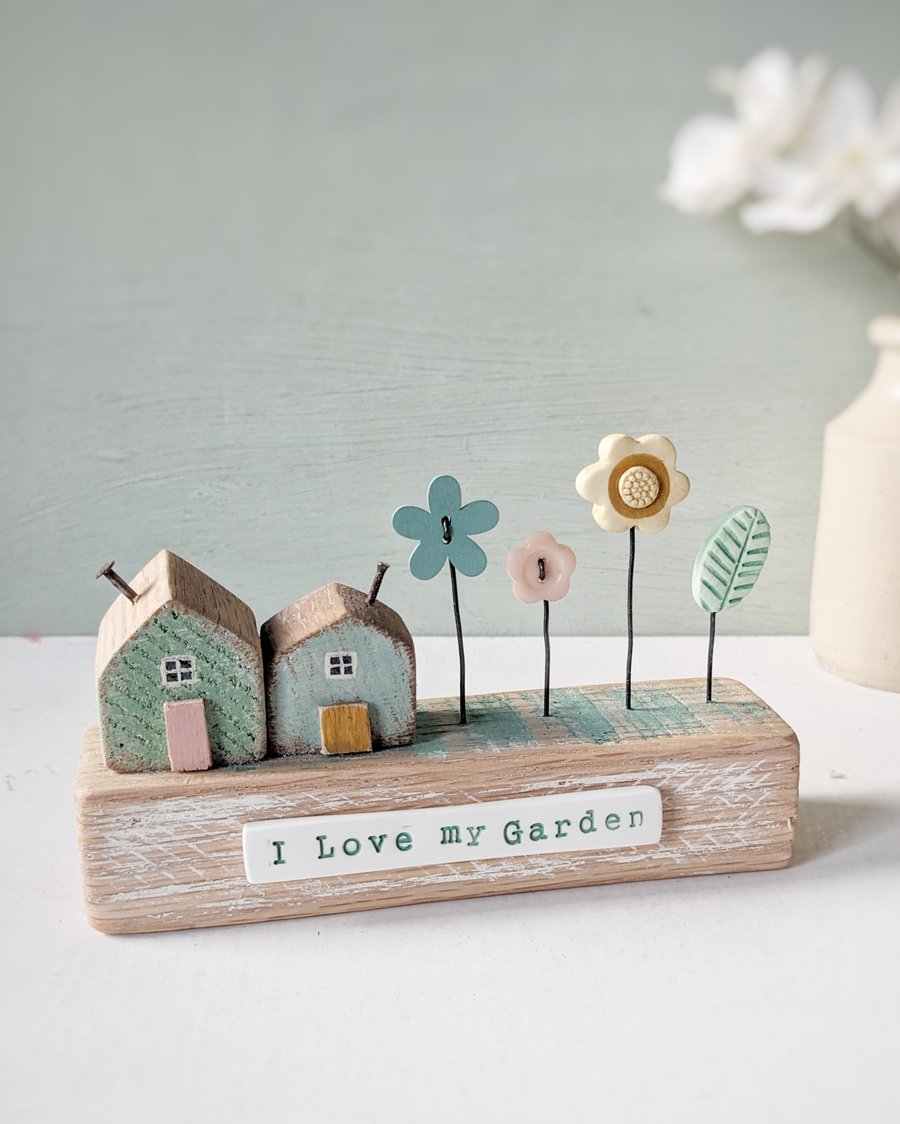 Little Wooden Houses with Clay & Button Garden 'I love my garden'