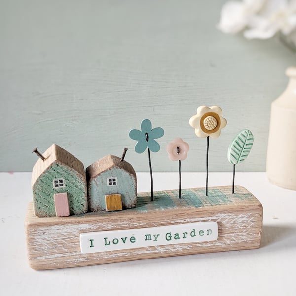Little Wooden Houses with Clay & Button Garden 'I love my garden'