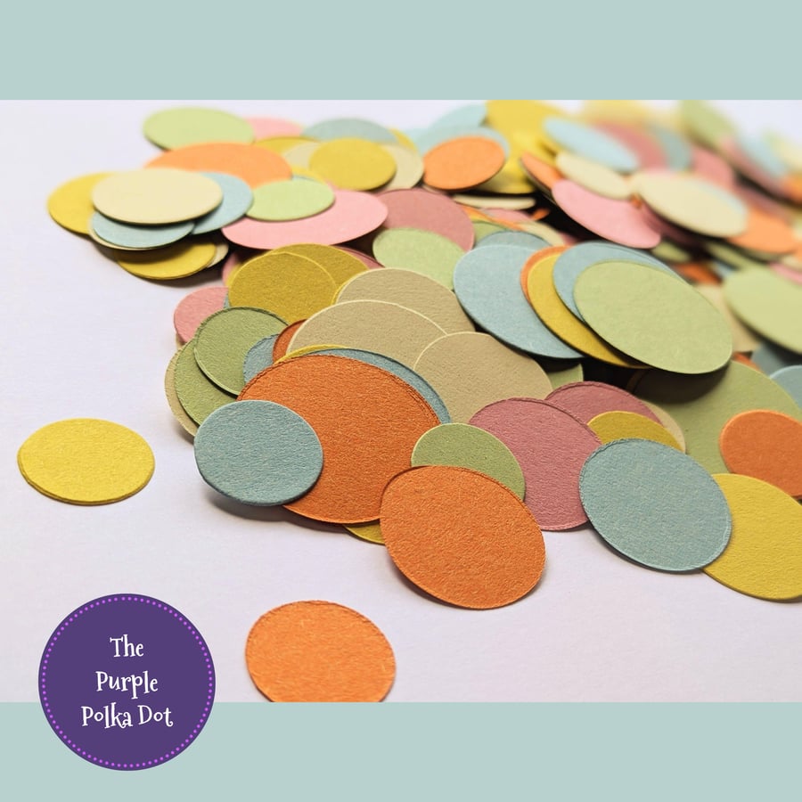 Rainbow card circles in pastel colours, pastel party confetti for table decor