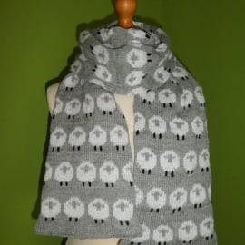 Sheep Scarf in Grey Yarn