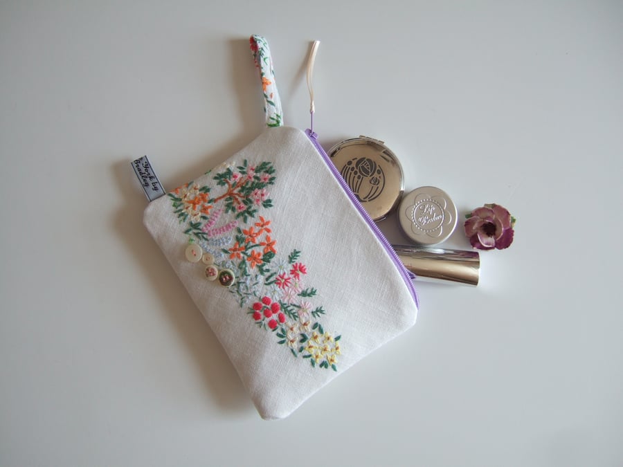 Vintage floral embroidered purse, make up, or keepsakes bag