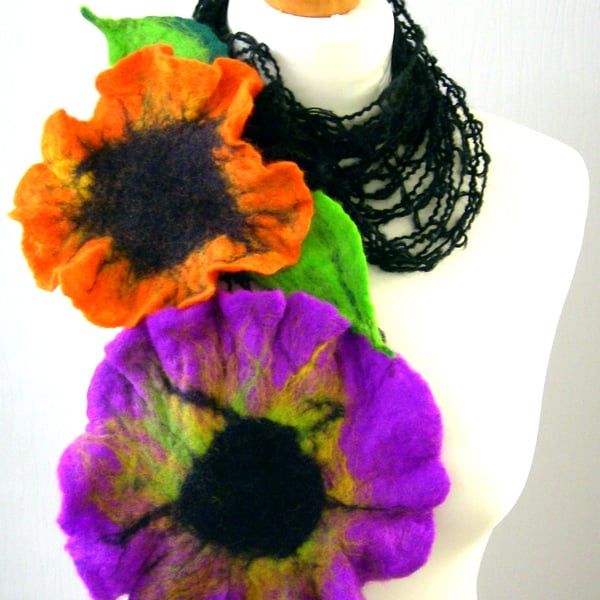    FELTED  NECKLACE or  scarf  or  belt -100% WOOL MERINO -- FLOWERS  BOMB--
