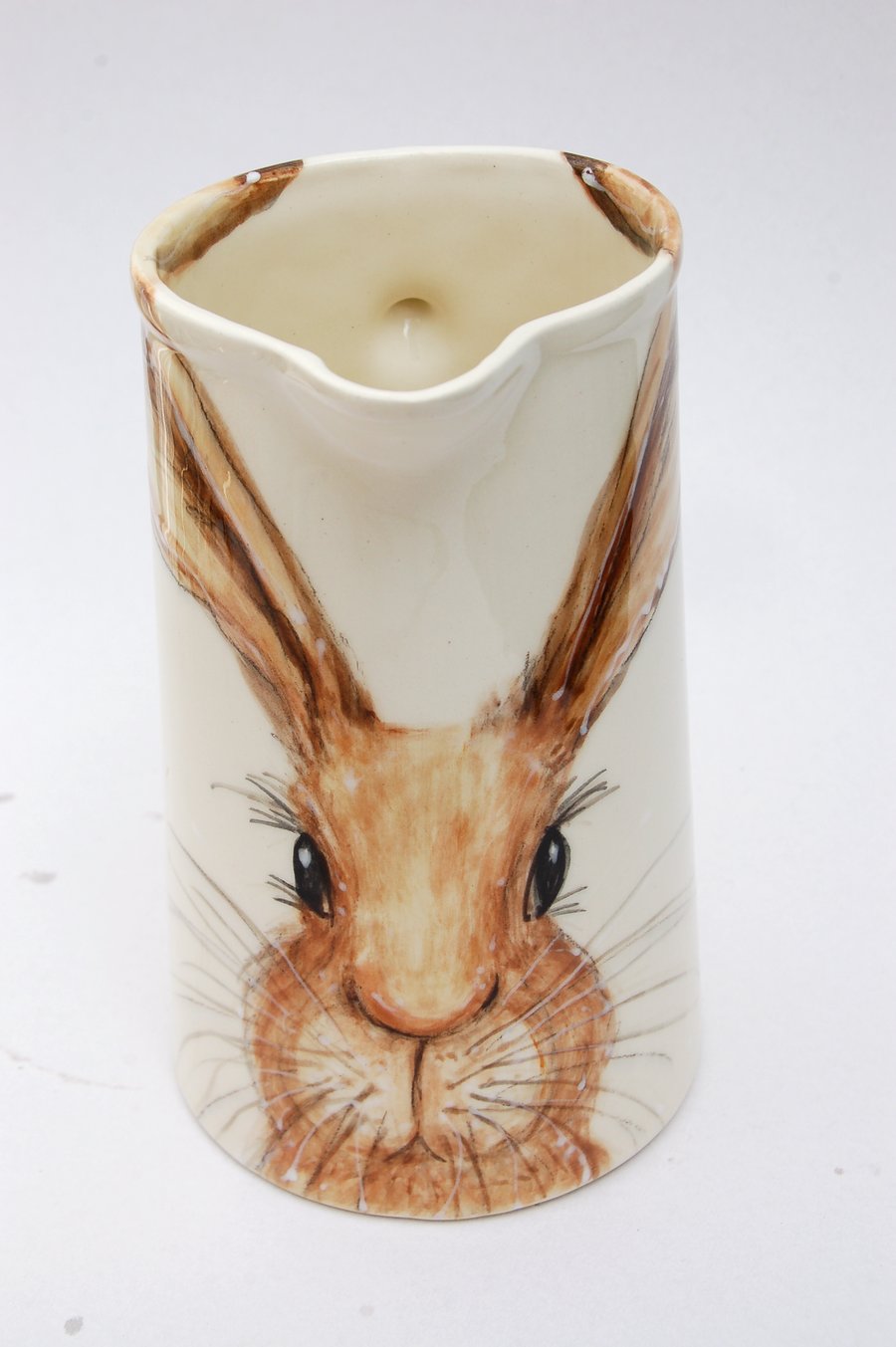 Hare jug hand painted 1 pint