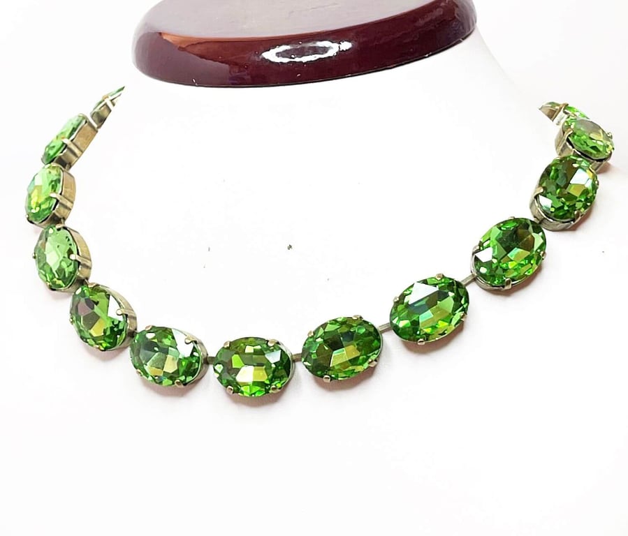 Peridot Green Collet Necklace – Anna Wintour Style Georgian Riviere Choker