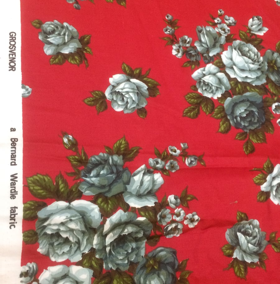 Traditional GROSVENOR Cottage Rose Red 50s 60s Bernard Wardle Vintage Fabric
