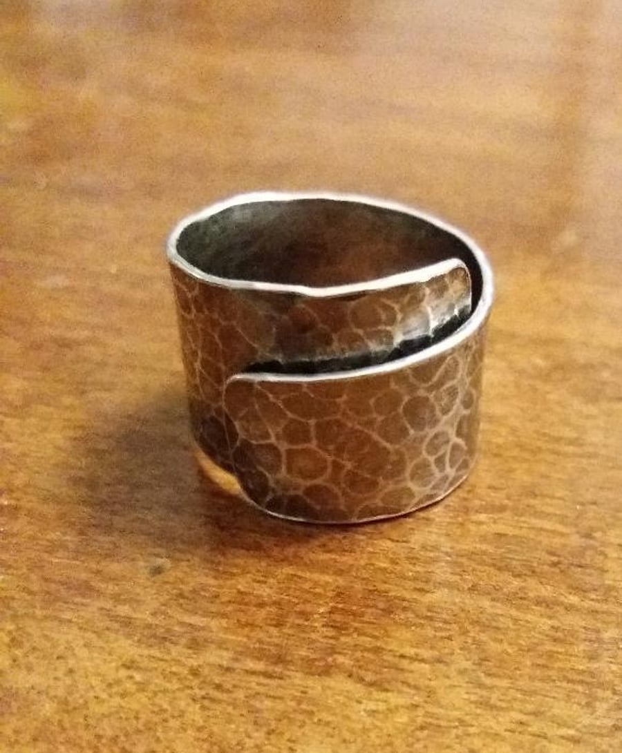 Silver foldover snakeskin ring