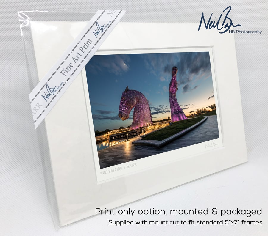 Moon over the Kelpies Falkirk Scotland - A6 (7" x 5") Unframed Print