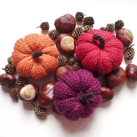 Autumn party favours - Knitted pumpkins - Fall wreath squashes