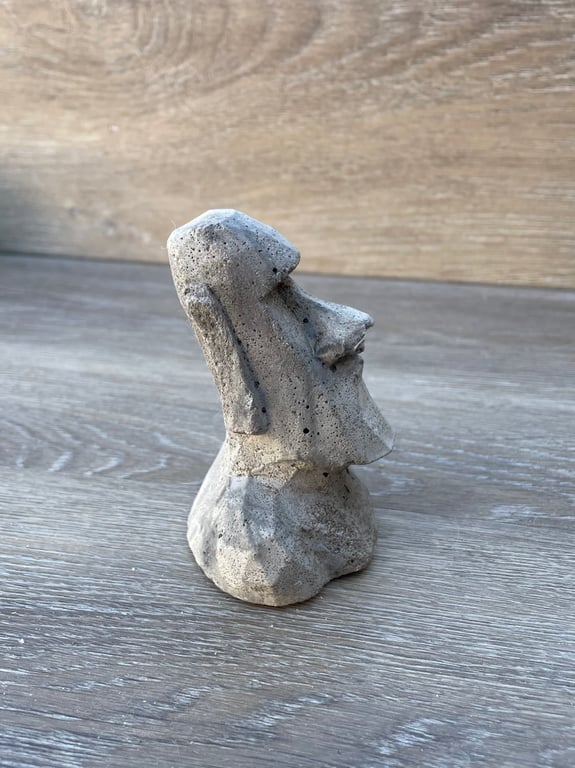 Esater Island small statue Stone Moai sculpture  Garden moai ornament Tall head 