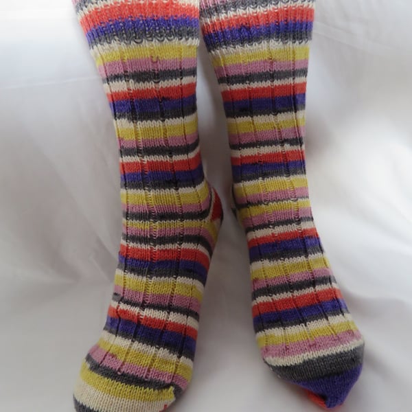 Hand-cranked Knitted Ribbed Wool Socks Size 6 to 7