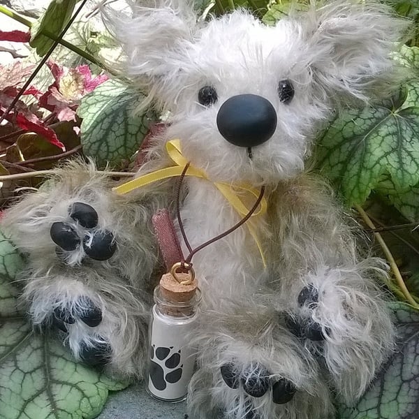 Parsnip. A message in a bottle bear