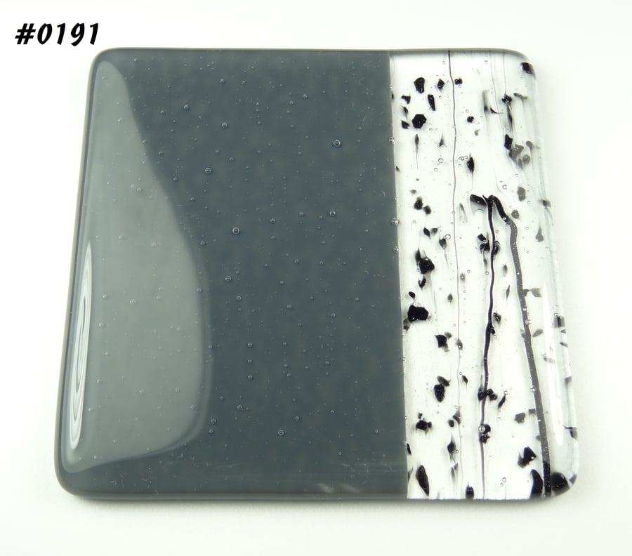 Dark grey fused glass coaster, 9cm, 6mm thick, handcrafted (0191)