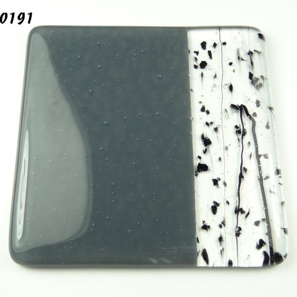 Dark grey fused glass coaster, 9cm, 6mm thick, handcrafted (0191)