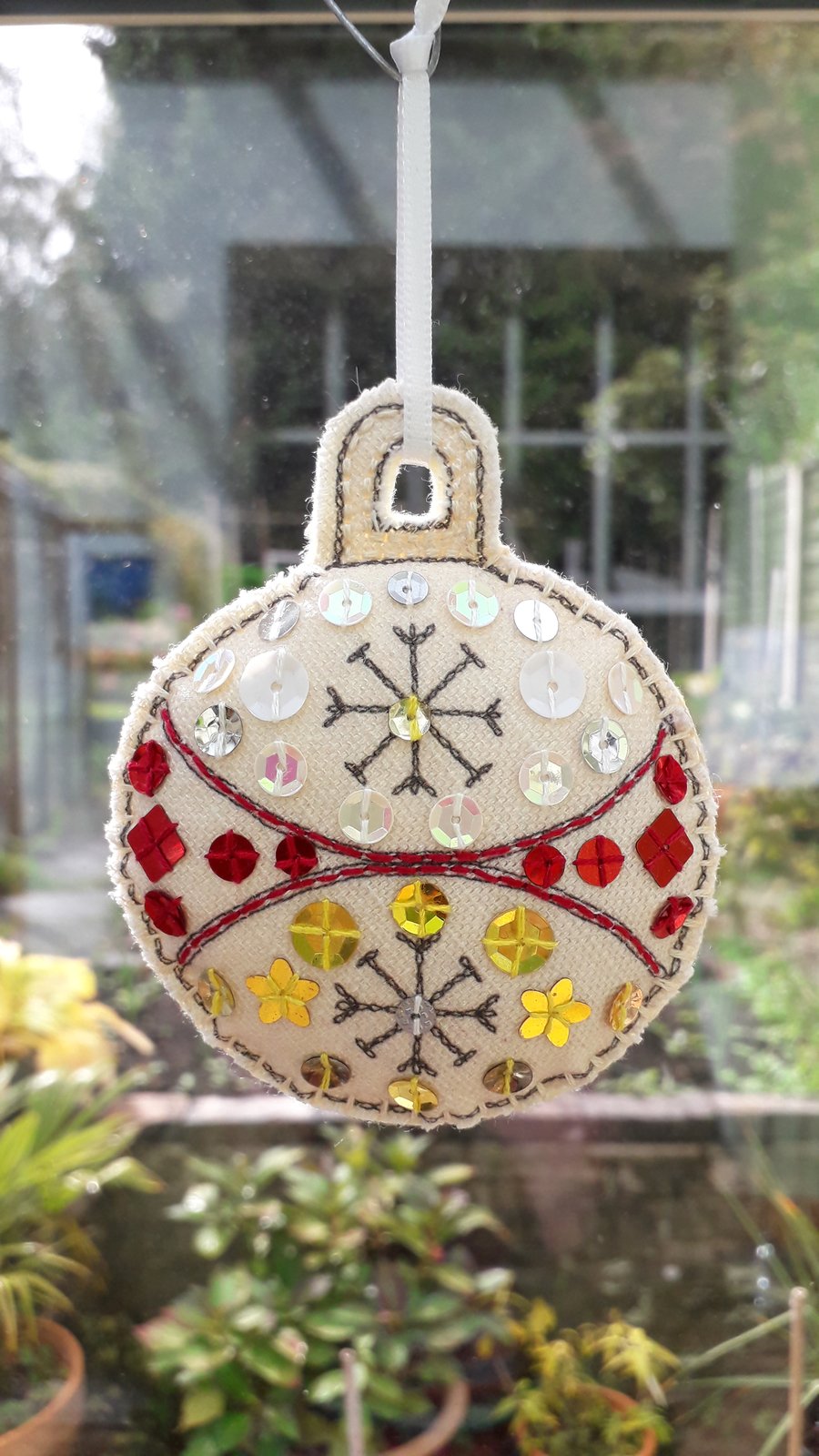 Round Linen Bauble, Red, Gold and White