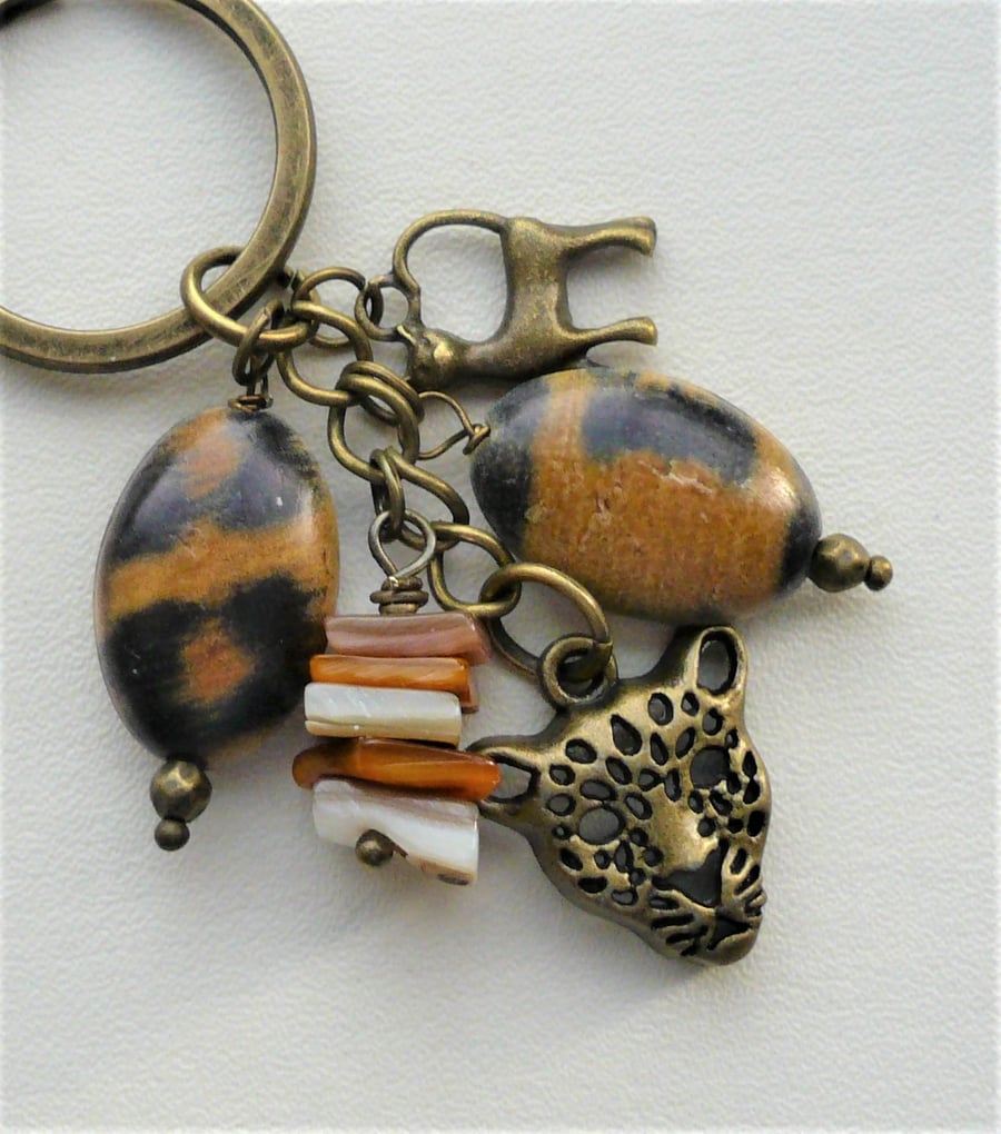 Antique Bronze Shell and Acrylic Bead Leopard Keyring or Bag Charm  KCJ1921