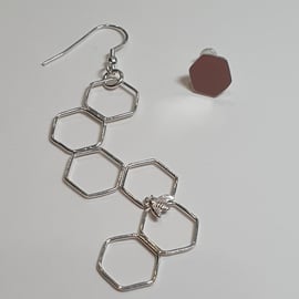 Contrasting honeycomb earrings