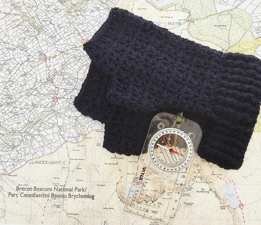 Navy Blue Fingerless Mitts, Crochet Wrist Warmers