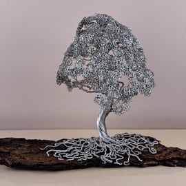 Beautiful mini wire Grand Oak tree mounted on craggy Pine bark. Free UK shipping