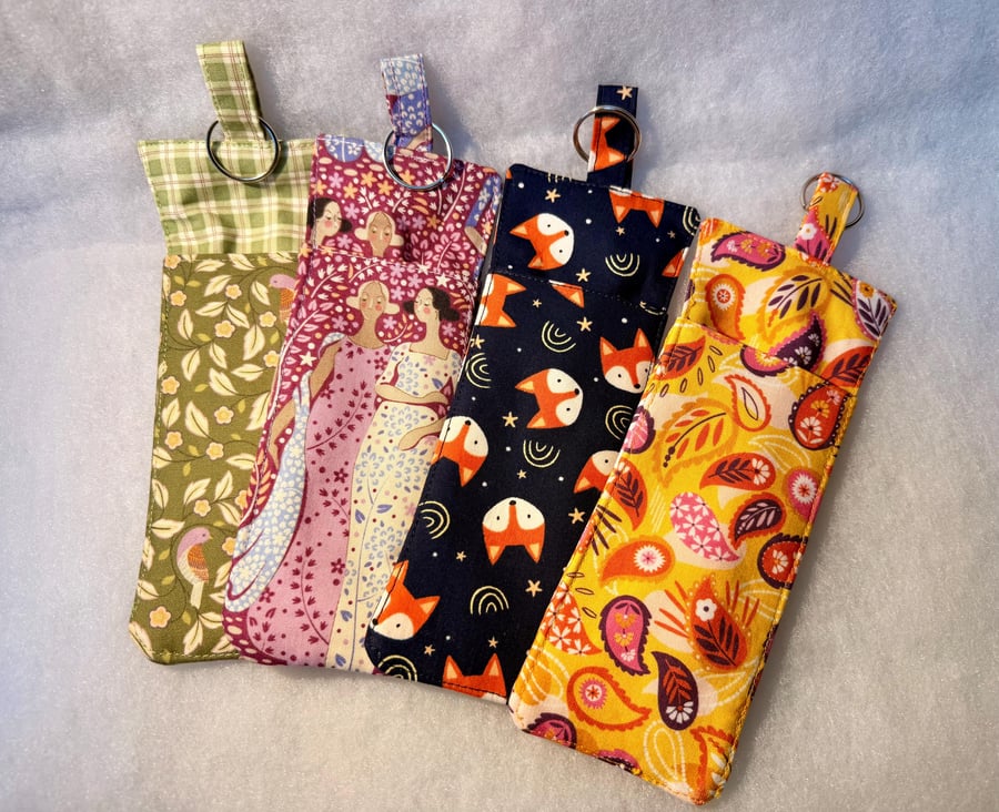 Lanyard pouch - double-sided with pockets for glasses and pens