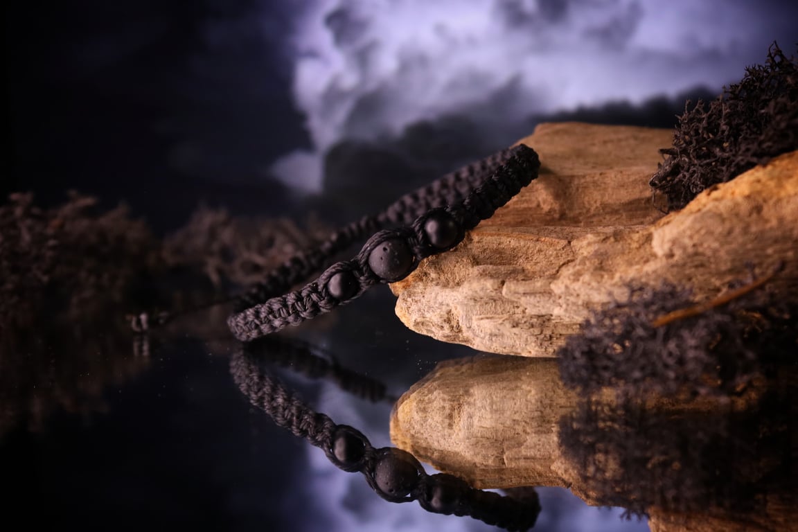 Men's macrame bracelet with Rav Lava Stone and Onyx
