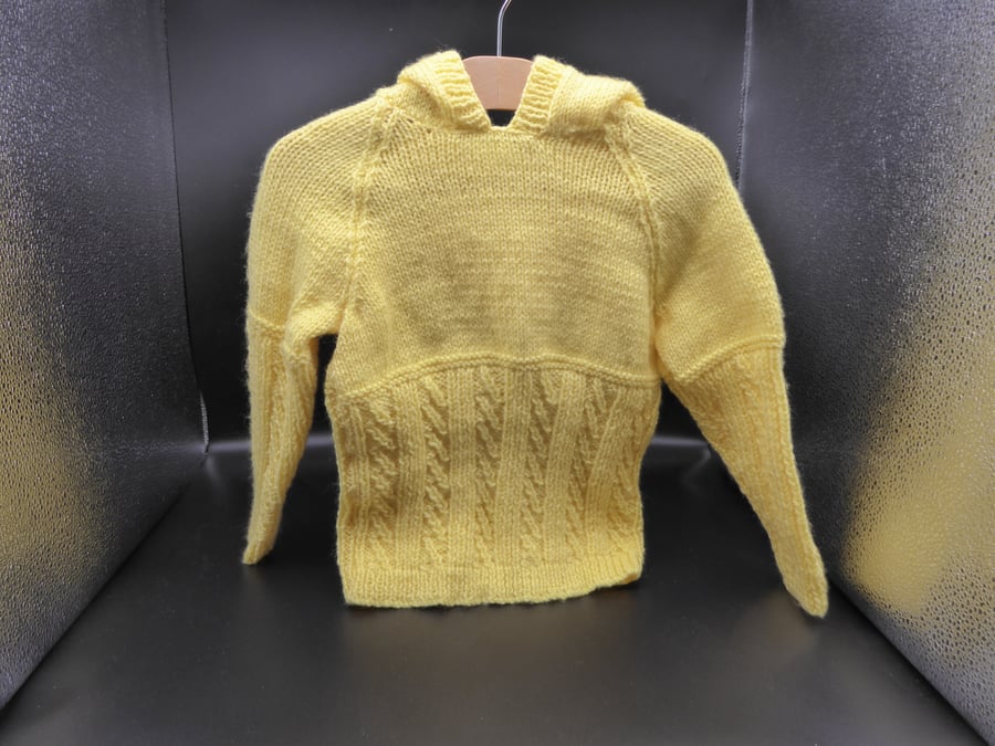 Yellow hooded jumper