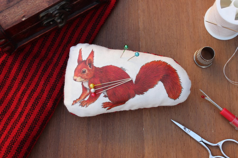 Red Squirrel Welsh Tweed Magnetic Pin Cushion - Animal Plush Needle Minder Gift